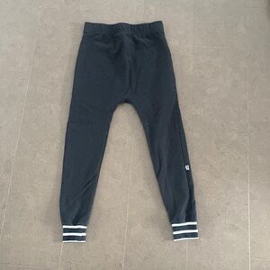 WHISTLE and Flute joggers 9-10 years